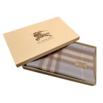 �charpe burberry ( diamond sky)