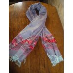 Etole avec motifs d'esprit oriental