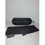 L'�tui oakley 07 - 025 (tous les accessoires inclus)