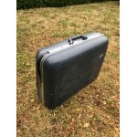 Grande valise vintage coque rigide delsey  roulettes gris fonc textur dtails mtal argent