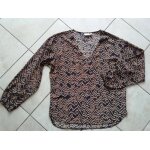 Haut - top - blouse - tunique vila taille 40 - 40 / 42 quasi neuf!! Haut - top - blouse - tunique vila taille 40 - 40 / 42 quasi neuf!!
