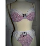 Hechter ensemble soutien gorge 95c + string 40 Hechter ensemble soutien gorge 95c + string 40