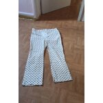 Je vends un pantalon de chez zara est un jeans de chez zara est une robe de chez zara