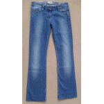 Jean bleu d�lav� et griff� � broderie fleurs. bootcut. etam. coton. elasthanne. taille 38