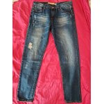 Jean délavé taille 38 mais taille grand Jean délavé taille 38 mais taille grand