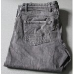 Jean homme jules - denim gris - ceinture � passants - fermeture par boutons - 2 poches avant dont 1 avec ...