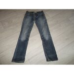 Jean levis 470 straight fit bleu moyen et d�lav�, plissures taille 28x32 us soit 38 fr tbe
