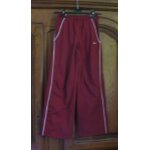 Jogging rouge nike - taille 10 / 12 ans