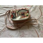 Joli petit sac  ; vendula london ; en bandouli�re ( pour enfant) avec sa pochette de rangement.