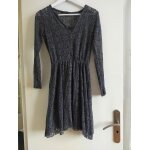 Jolie robe zara en dentelle grise avec sous - robe s tbe