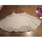 Jupe ballerine grise fille 12 ans kiabi très bon État Jupe ballerine grise fille 12 ans kiabi très bon État
