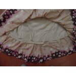 Jupe corolle voile de coton beige violet fleurs blanche porte