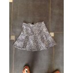 Jupe courte bershka taille xs blanche et noire