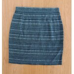 Jupe courte degrade de gris. rayures et formes geometriques. camaieu. taille 38