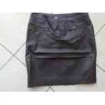 Jupe en faux cuir taille 38.