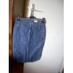 Jupe jean levi's taille  plat 36 cm.