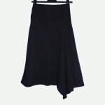 Jupe longue asym�trique en voile noir. cama�eu. taille 38