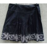 Jupe promod noire fleurs brod�es dentelle t38