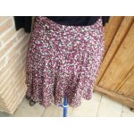 Jupe rsille neuve avec jupon