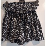 Jupe - short fluide fleurie avec la ceinture amovible