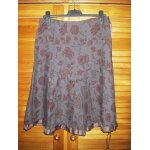 Jupe yasessica at c&a de couleur mauve , motifs fleurs brodes fil dor , volant satin vers le bas , ...