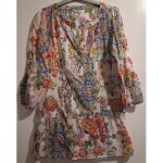 Longue blouse transparente promod avec un bel imprim� fleuri multicolore