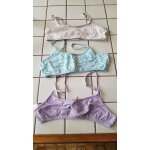 Lot de 3 brassires blanche blanche et verte  rayures et mauve  poids blancs avec petit noeud taille ...