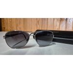 Lunette de soleil homme burberry avec etui