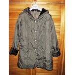 Manteau col imitation fourrure de marque blanche porte , de couleur marron , taille 38 / 40 , biais froncé ... Manteau col imitation fourrure de marque blanche porte , de couleur marron , taille 38 / 40 , biais froncé ...