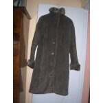 Manteau h&m taille 40 extérieur 100% croute de porc, doublure 100% polyester. Manteau h&m taille 40 extérieur 100% croute de porc, doublure 100% polyester.