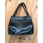 Minelli ravissant sac  main noir tbe cuir l27 x h21 cm et 37 cm avec lanire p 10 cm