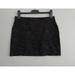 Mini jupe noire  fines lignes blanches. kiabi. coton biologique. elasthanne. taille 40