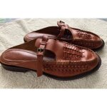 Mules en cuir marron de la marque zara, pointure 36