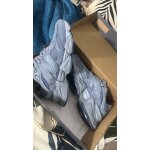 New balance 9060 bleu grise / tr�s peu port�es