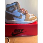 Nike jordan 1 high praline / blanc lacets en satin dor. pour femme. pointure 43.