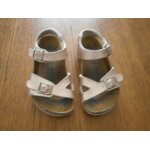 Nus - pieds pointure 25 marque birkenstock rose m�tal en tr�s bon �tat