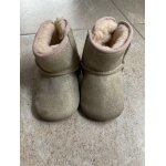 Paire de bottine bb fille ra scratch rose dor ugg