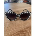 Paire de lunettes de soleil chanel