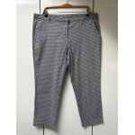 Pantacourt gris et blanc kiabi - taille 46 Pantacourt gris et blanc kiabi - taille 46