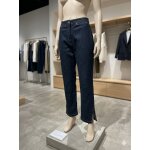 Pantacourt en jean bleu marine taille 40 cama�eu