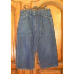 Pantacourt levi&s - taille 42 Pantacourt levi&s - taille 42