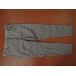 Pantalon 3 / 4 peau de pêche gris blanche porte Pantalon 3 / 4 peau de pêche gris blanche porte
