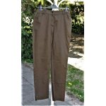 Pantalon alain manoukian de couleur kaki. . taille �tiquet�e:38.