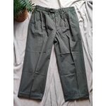 Pantalon chino gris kaki taille 46 Pantalon chino gris kaki taille 46