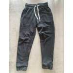 Pantalon de jogging noir kiabi taille 6 ans Pantalon de jogging noir kiabi taille 6 ans