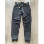Pantalon de jogging noir kiabi taille 6 ans Pantalon de jogging noir kiabi taille 6 ans