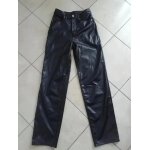 Pantalon simili cuir ( h&m ) taille env 34 ( grand 32 ) Pantalon simili cuir ( h&m ) taille env 34 ( grand 32 )