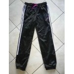 Pantalon de sport - bas de survêtement adidas 13 - 14 ans. Pantalon de sport - bas de survêtement adidas 13 - 14 ans.
