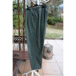 Pantalon vert celio . fermeture zipp�e. taille �tiquet�e:46 .