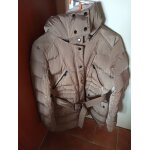 Parka chaude  capuche amovible zara woman xl 4 poches avant, 2 sur les cts et 1  l'intrieur